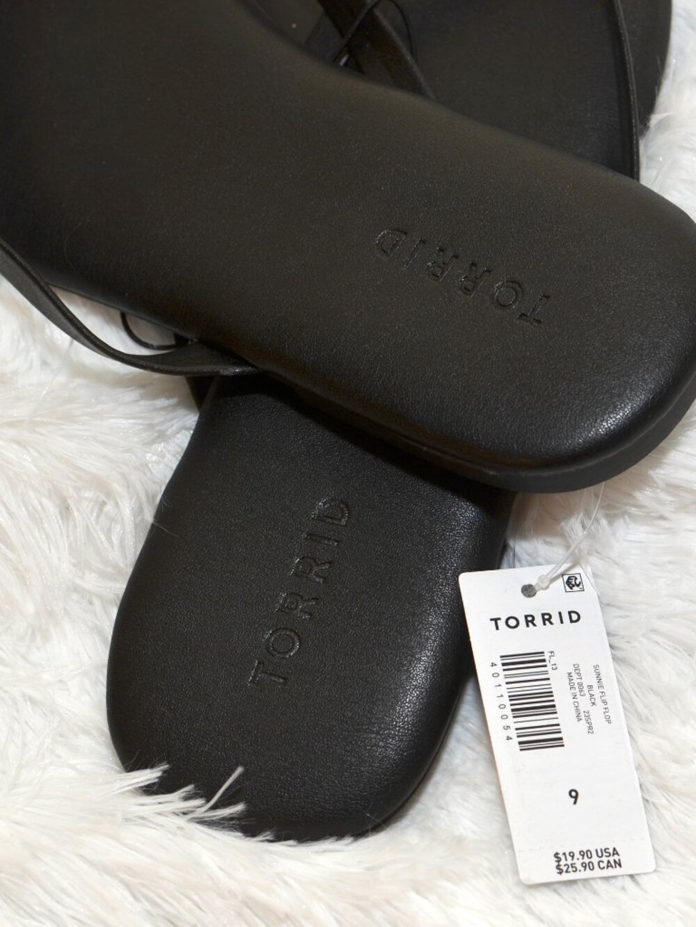 NWT Torrid 9 Black Sunnie Strappy Thong Flip Flops – Extra Wide Width (WW) - Picture 4 of 6